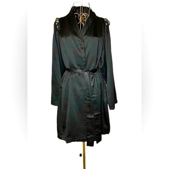NWT Frederick’s of Holiday Black Satin Lattice Lacing Robe with Self Tie Belt, M - Picture 3 of 16